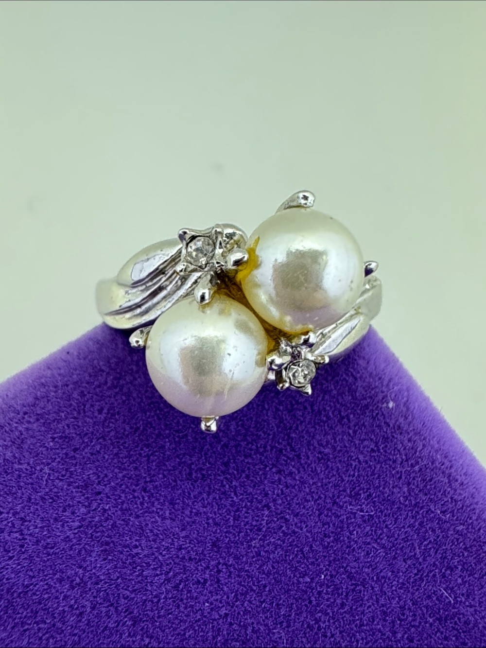 💛 Classic Silver Tone Faux Pearl & Rhinestone Cluster Ring | Ocean Tides